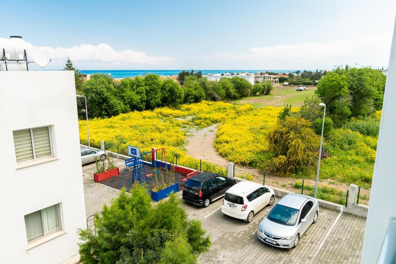 Luxury Two-Bedroom Apartment In Amazing Place Lukomorye C4 Karavas  Екстер'єр фото